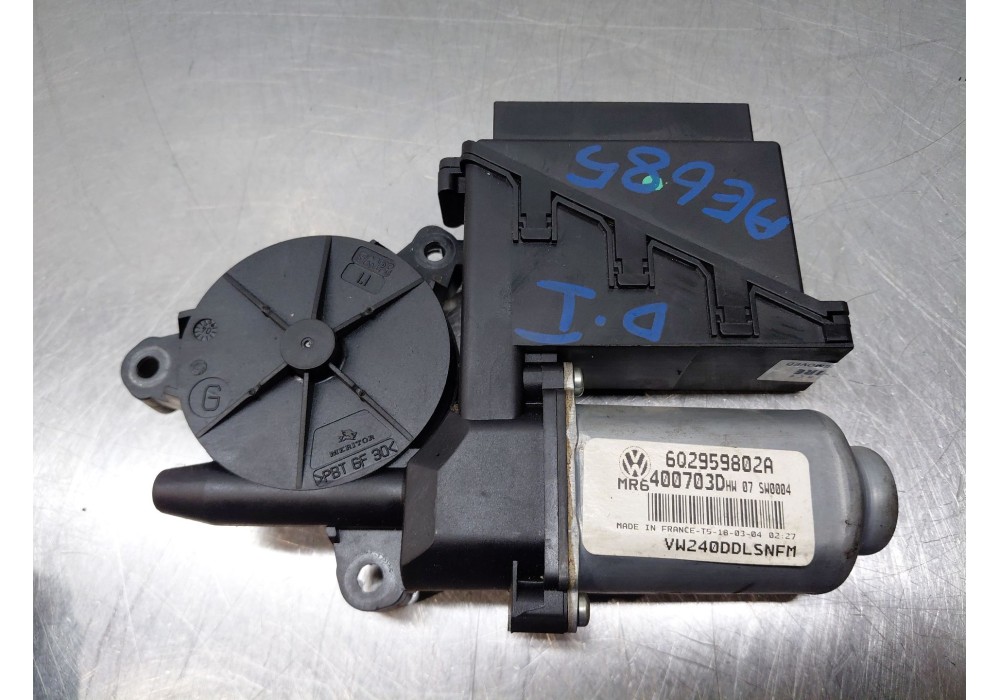Recambio de motor elevalunas delantero izquierdo para volkswagen polo iv (9n_, 9a_) 1.2 12v referencia OEM IAM   