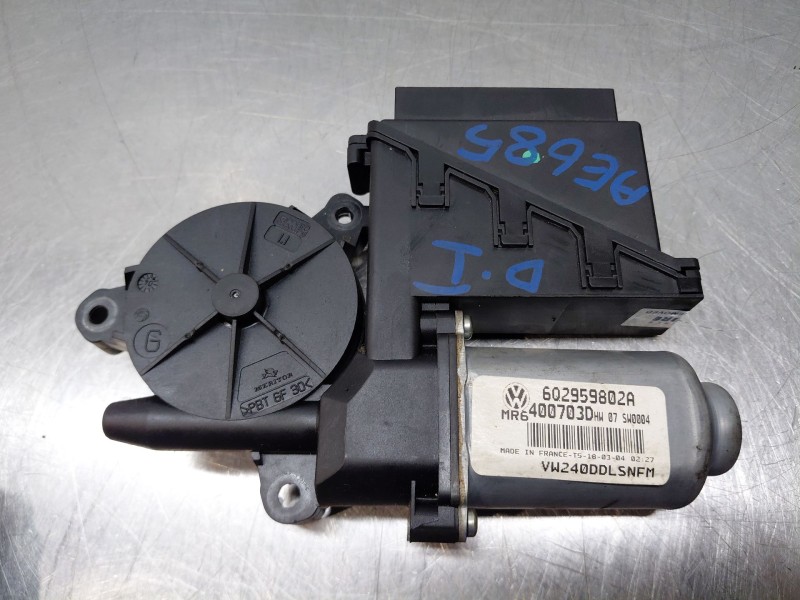 Recambio de motor elevalunas delantero izquierdo para volkswagen polo iv (9n_, 9a_) 1.2 12v referencia OEM IAM   