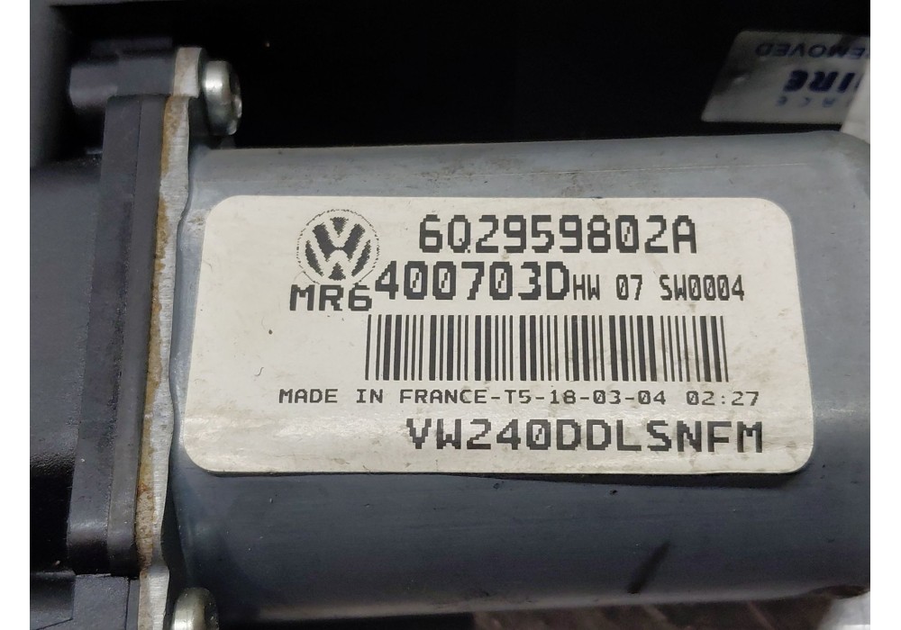Recambio de motor elevalunas delantero izquierdo para volkswagen polo iv (9n_, 9a_) 1.2 12v referencia OEM IAM   