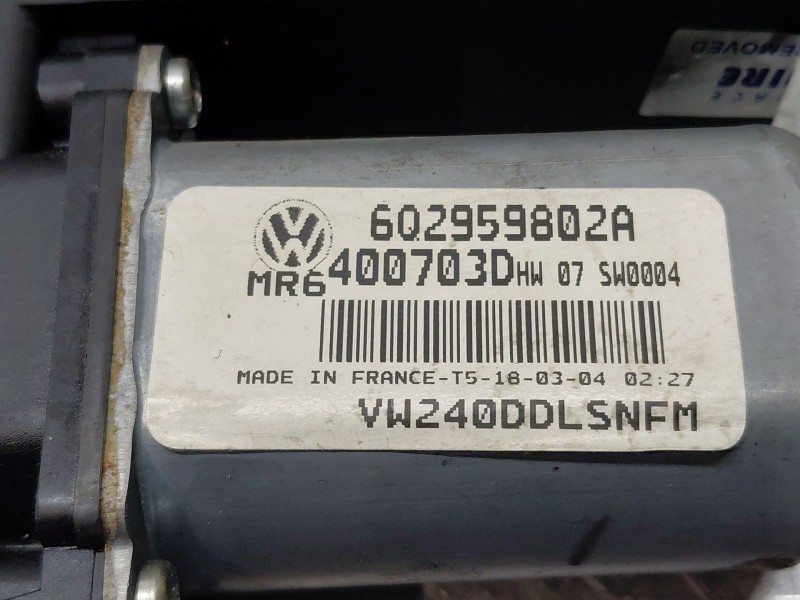 Recambio de motor elevalunas delantero izquierdo para volkswagen polo iv (9n_, 9a_) 1.2 12v referencia OEM IAM   
