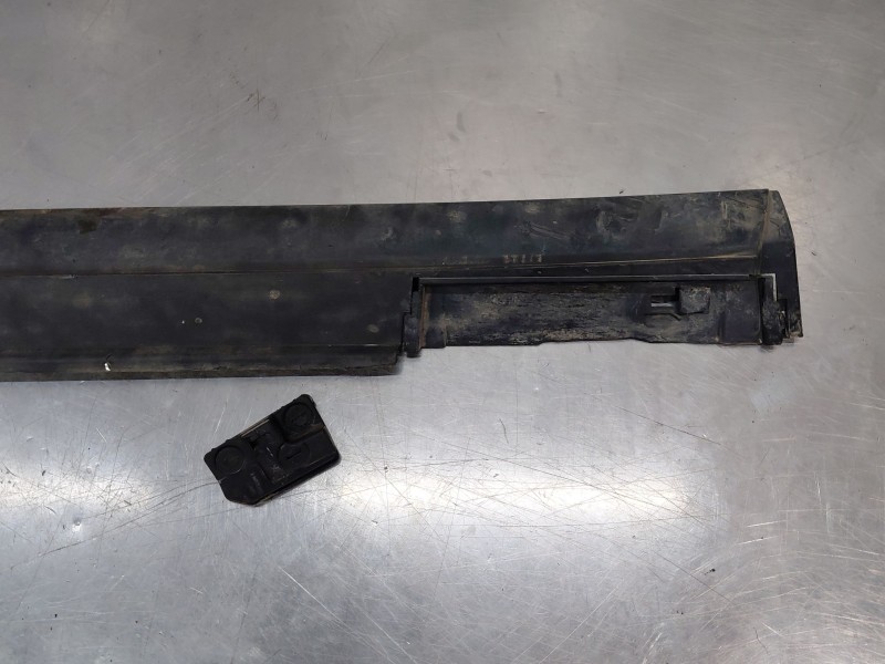 Recambio de faldon lateral para mazda cx-3 (2019 - 2022) sky activ referencia OEM IAM D10E7027Y  