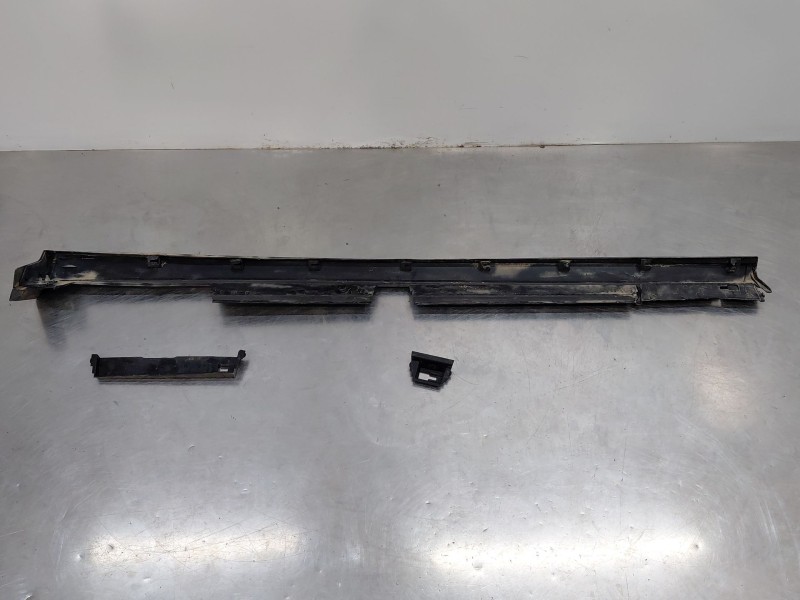 Recambio de faldon lateral para mazda cx-3 (2019 - 2022) sky activ referencia OEM IAM D10E51RA0C  