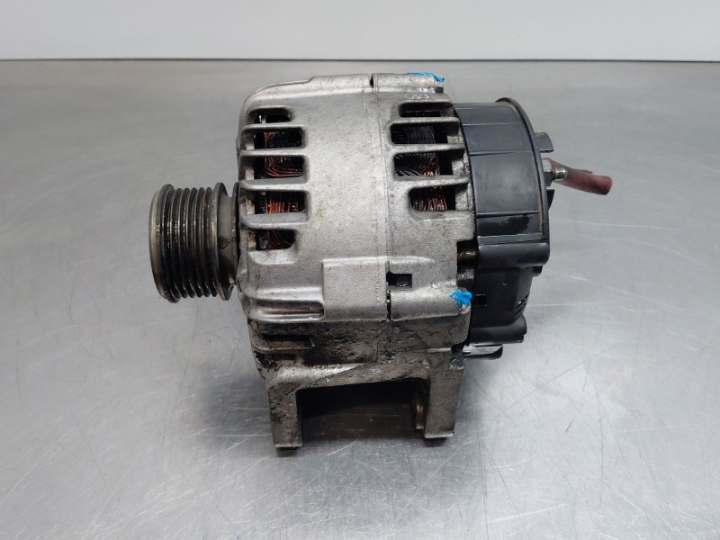 Recambio de alternador para renault megane iii grandtour (kz0/1) 1.5 dci referencia OEM IAM 231000026R  