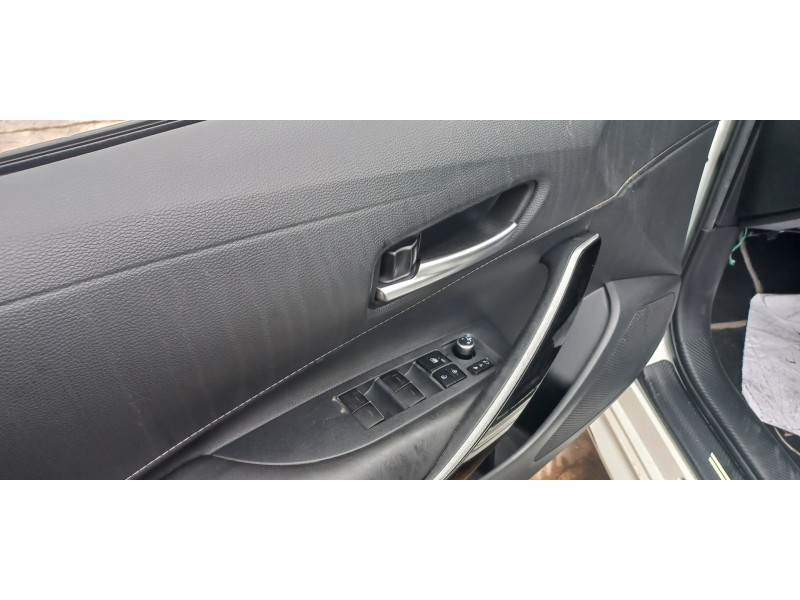 toyota corolla touring sports (e21) del año 2024