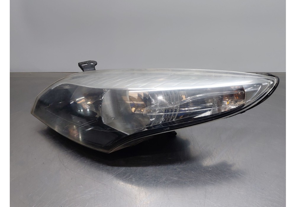 Recambio de faro izquierdo para renault megane iii grandtour (kz0/1) 1.5 dci referencia OEM IAM 260607305R 260600552R 