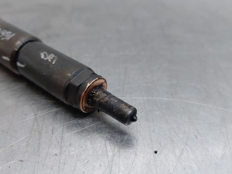 Recambio de inyector para renault megane iii grandtour (kz0/1) 1.5 dci referencia OEM IAM 8200903034  