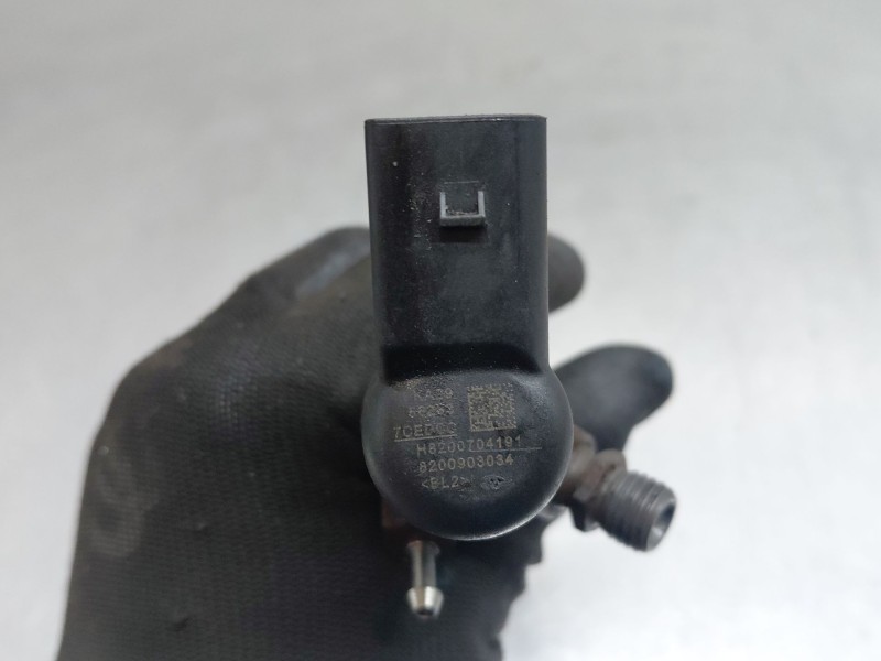 Recambio de inyector para renault megane iii grandtour (kz0/1) 1.5 dci referencia OEM IAM 8200903034  