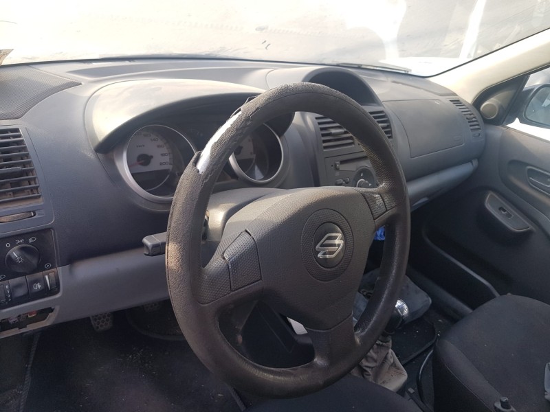 suzuki ignis rm (mh) del año 2004