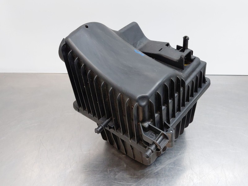 Recambio de filtro aire para jeep compass ii multiair referencia OEM IAM 68323202AA  