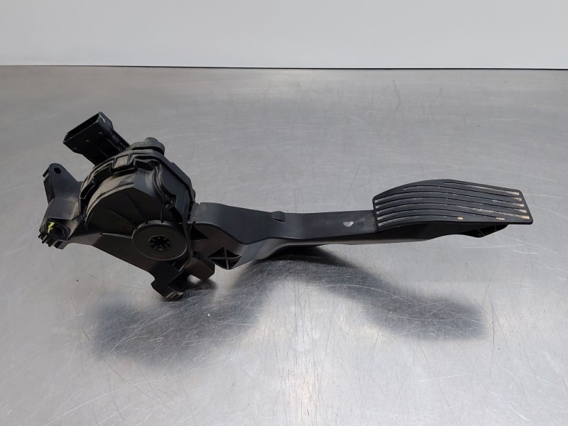 Recambio de potenciometro pedal para jeep compass ii multiair referencia OEM IAM 51942423  
