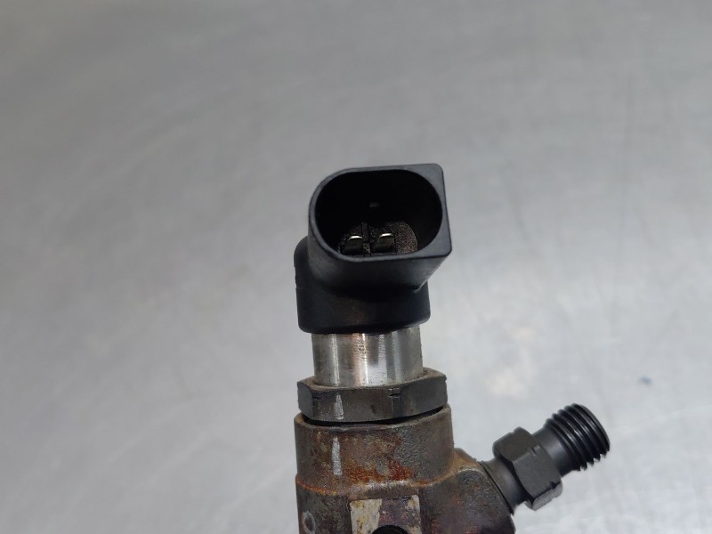 Recambio de inyector para seat altea xl (5p5, 5p8) 1.6 tdi referencia OEM IAM 03L130277B  