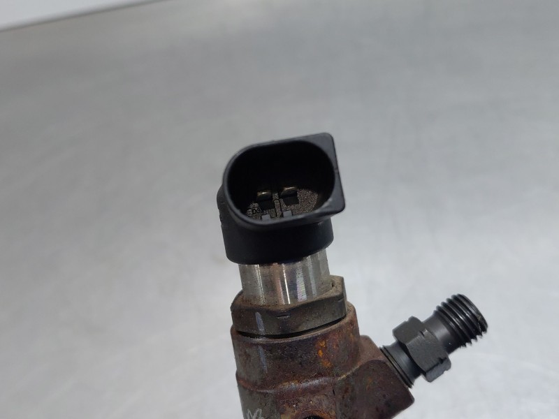 Recambio de inyector para seat altea xl (5p5, 5p8) 1.6 tdi referencia OEM IAM 03L130277B  