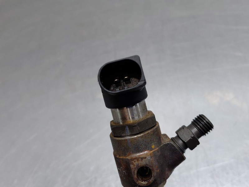 Recambio de inyector para seat altea xl (5p5, 5p8) 1.6 tdi referencia OEM IAM 03L130277B  