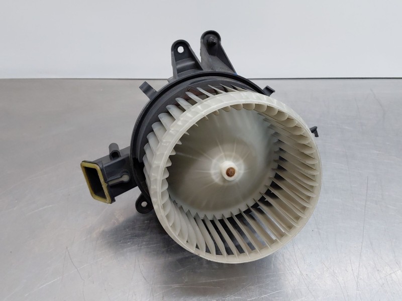 Recambio de motor calefaccion para jeep compass ii multiair referencia OEM IAM 68350343AA  