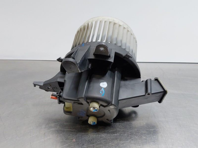 Recambio de motor calefaccion para jeep compass ii multiair referencia OEM IAM 68350343AA  