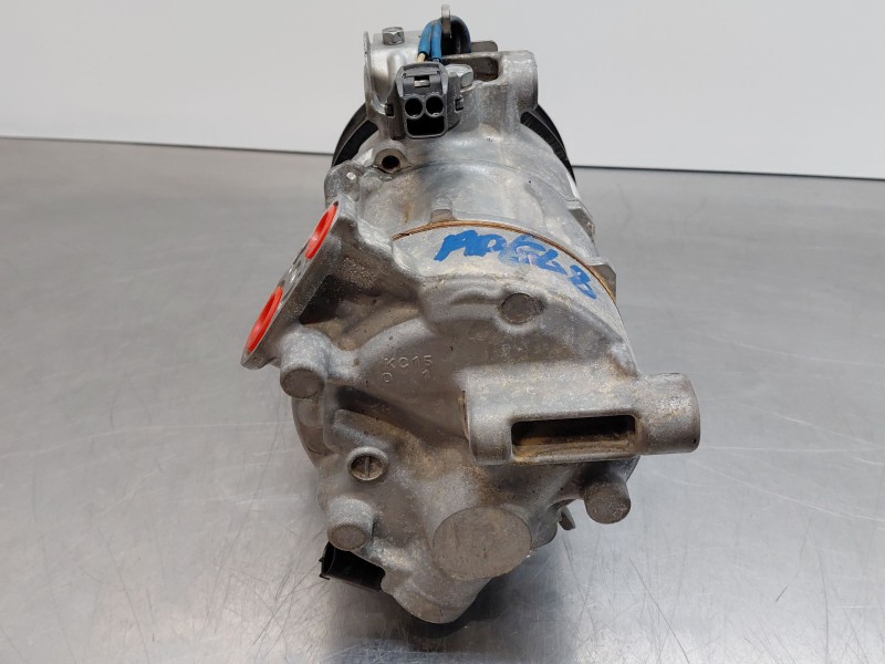 Recambio de compresor aire acondicionado para jeep compass ii multiair referencia OEM IAM 68245076AA  