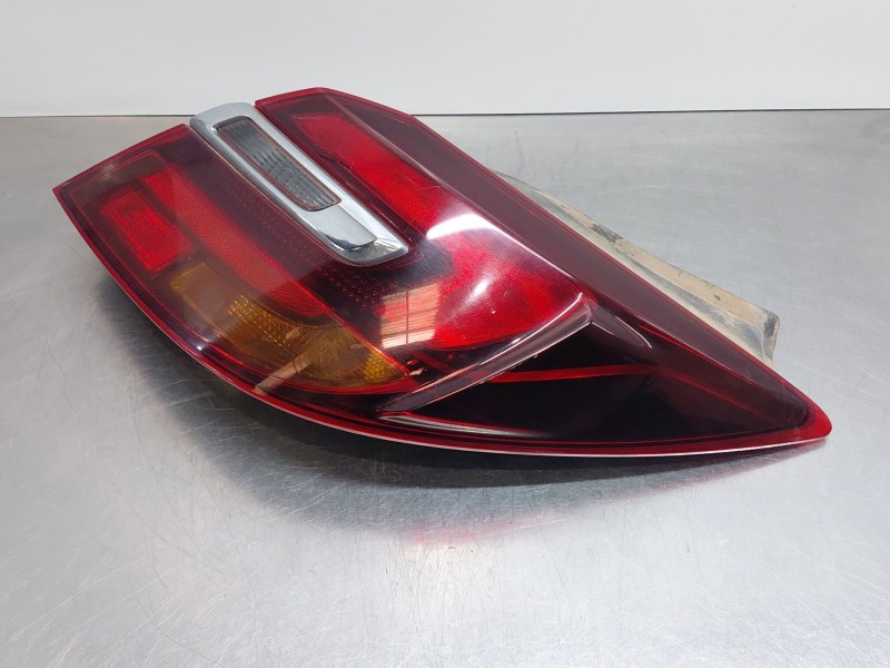 Recambio de piloto trasero derecho para opel insignia a (g09) 1.6 cdti (68) referencia OEM IAM 39024201  