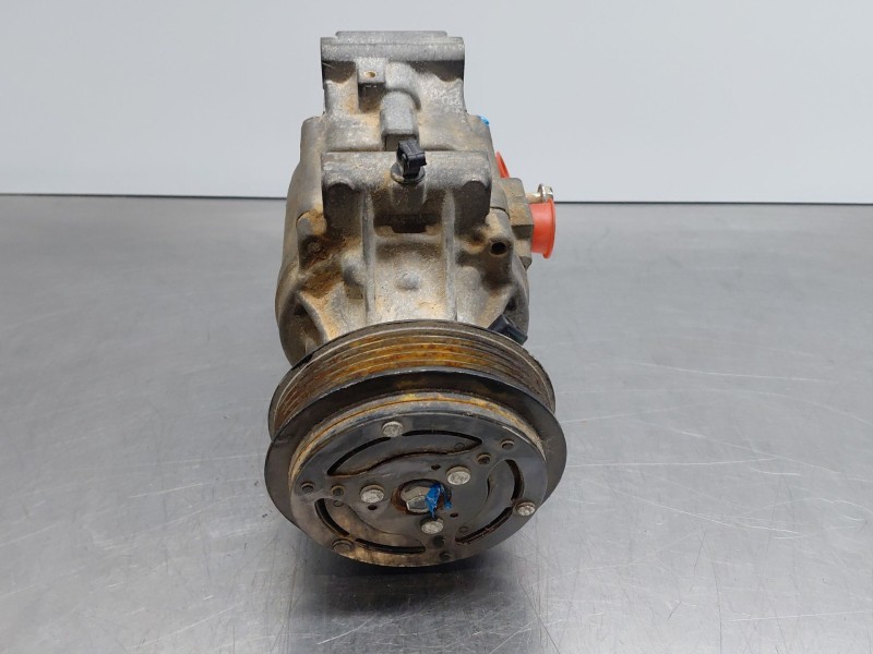 Recambio de compresor aire acondicionado para fiat 500 dolcevita referencia OEM IAM 52121921  