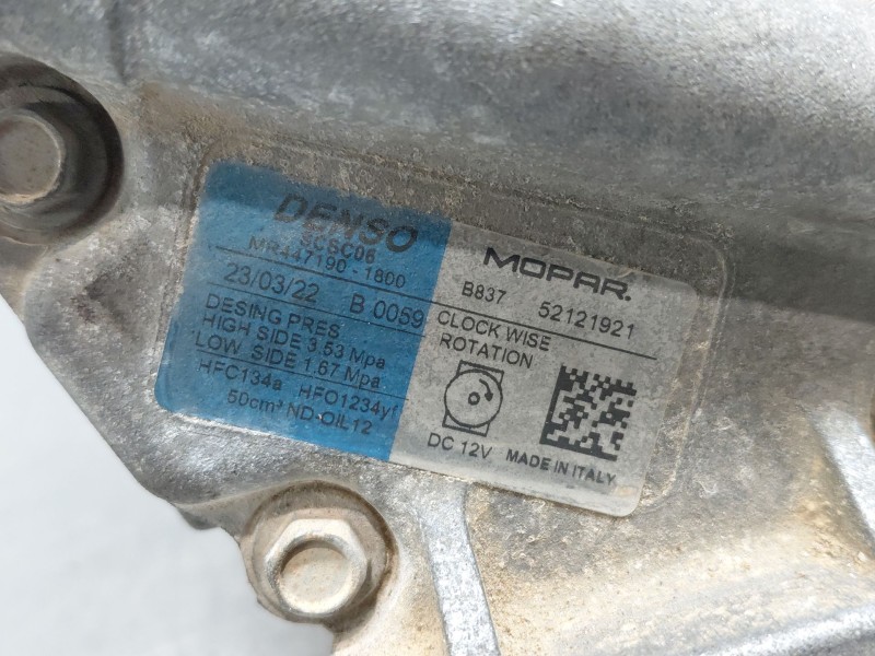 Recambio de compresor aire acondicionado para fiat 500 dolcevita referencia OEM IAM 52121921  