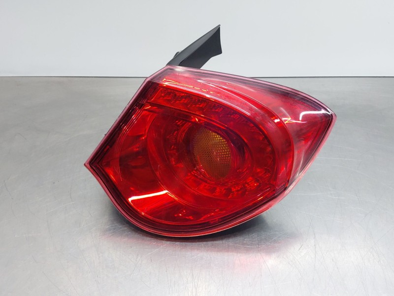 Recambio de piloto trasero derecho para alfa romeo giulietta (191) lusso referencia OEM IAM 50513612  