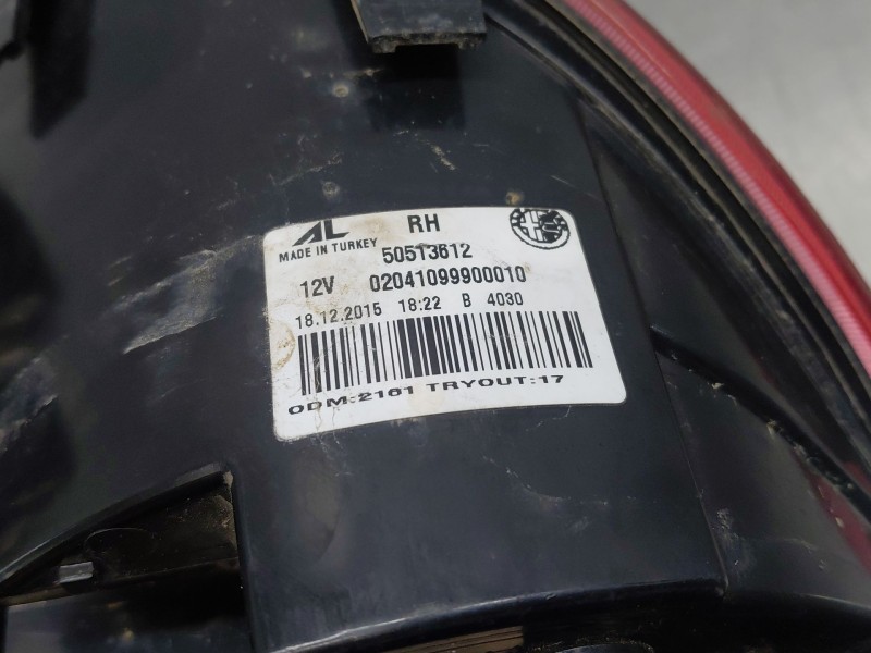Recambio de piloto trasero derecho para alfa romeo giulietta (191) lusso referencia OEM IAM 50513612  