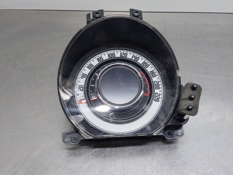 Recambio de cuadro instrumentos para fiat 500 dolcevita referencia OEM IAM 735751283 7357510440 