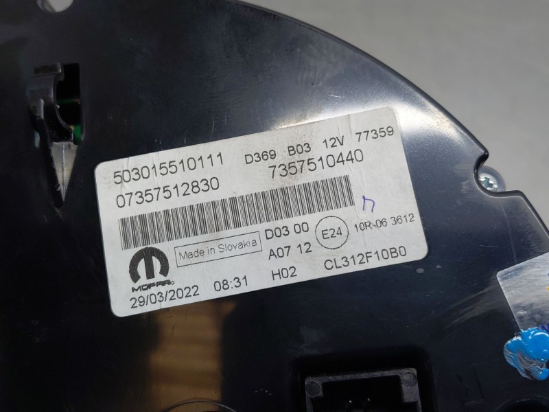 Recambio de cuadro instrumentos para fiat 500 dolcevita referencia OEM IAM 735751283 7357510440 