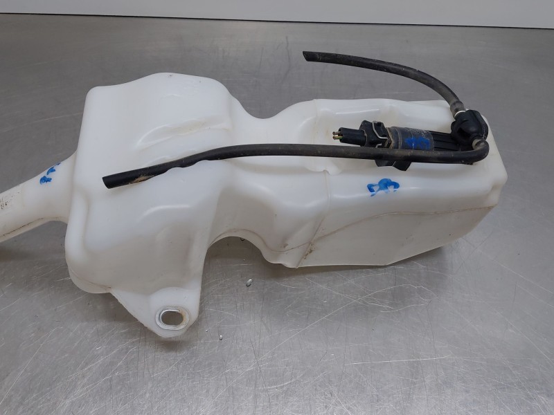 Recambio de deposito limpia para fiat 500 dolcevita referencia OEM IAM 52109341  