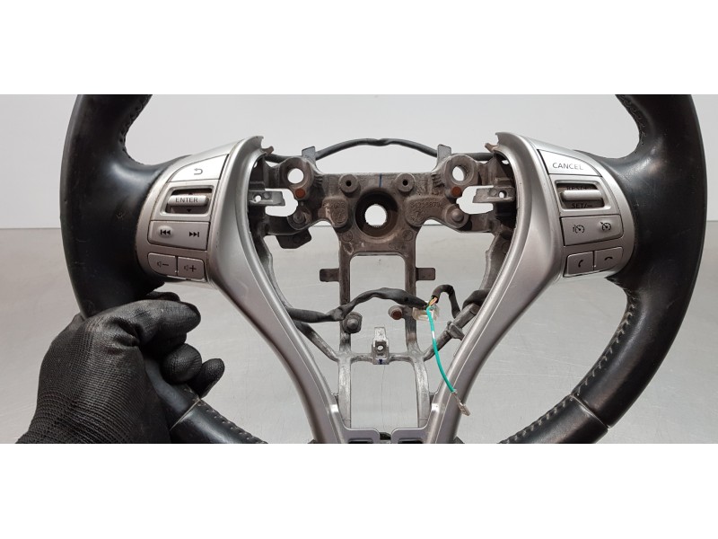 Recambio de volante para nissan qashqai (j11) acenta referencia OEM IAM 484304EM5B  