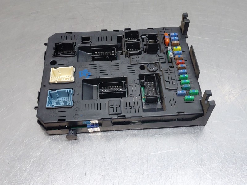 Recambio de caja reles / fusibles para citroën c4 coupé (la_) 1.6 hdi referencia OEM IAM 9664969080  