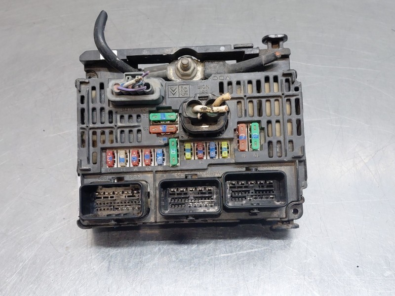 Recambio de caja reles / fusibles para citroën c4 coupé (la_) 1.6 hdi referencia OEM IAM S118983004Q  