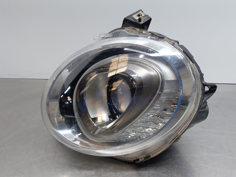 Recambio de faro derecho para fiat 500 dolcevita referencia OEM IAM 52129441  