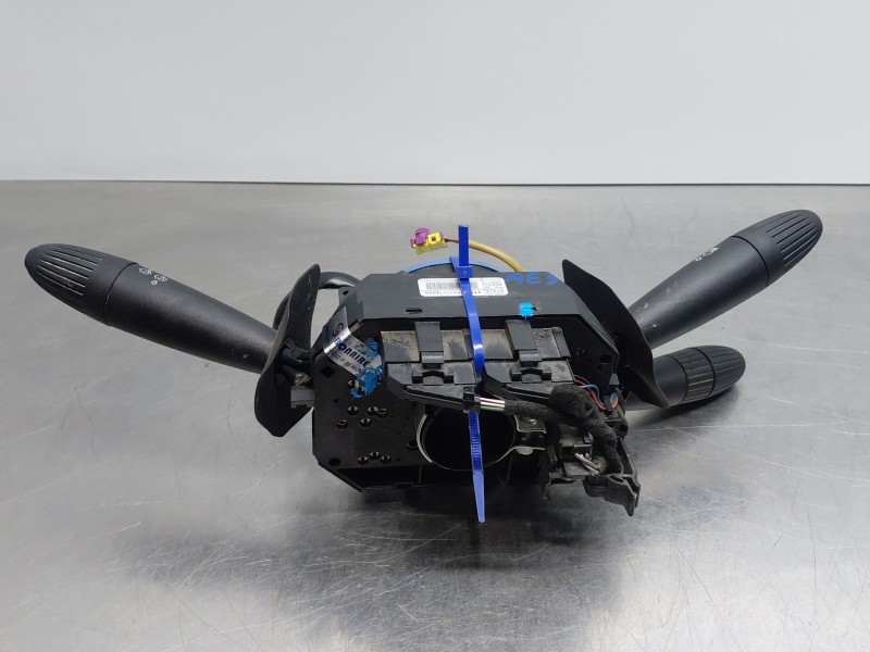 Recambio de mando multifuncion para fiat 500 dolcevita referencia OEM IAM 735757809  