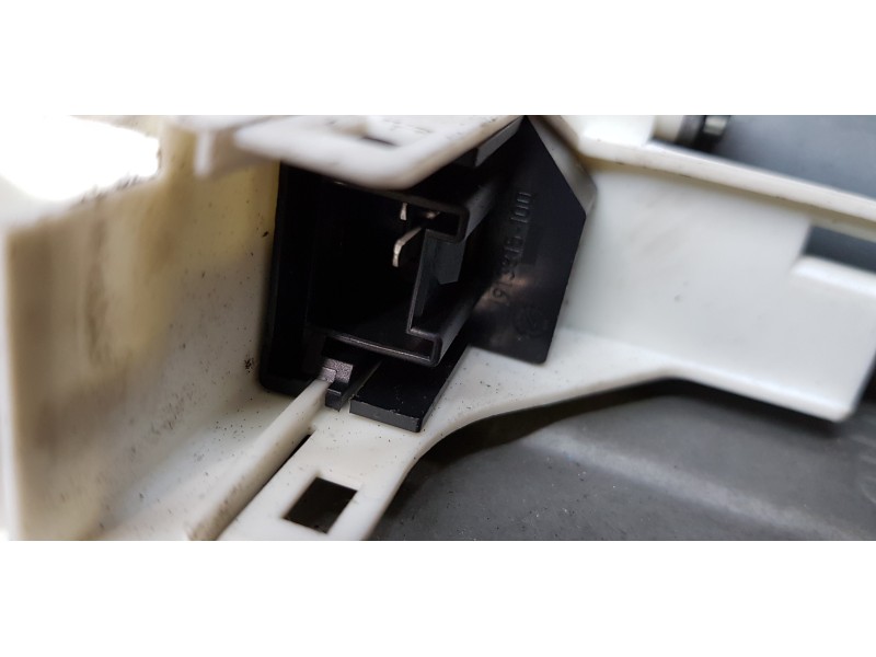 Recambio de elevalunas trasero derecho para skoda superb combi (3t5) ambition referencia OEM IAM 3T0839462   Recambio de elevalunas trasero derecho para skoda superb combi (3t5) ambition referencia OEM IAM 3T0839462