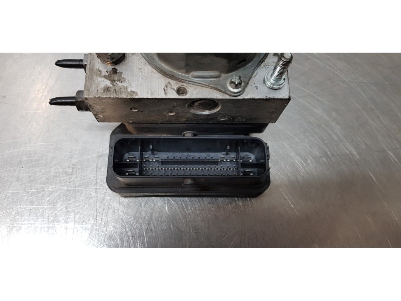 Recambio de abs para citroen c4 picasso attraction referencia OEM IAM 9810286680  
