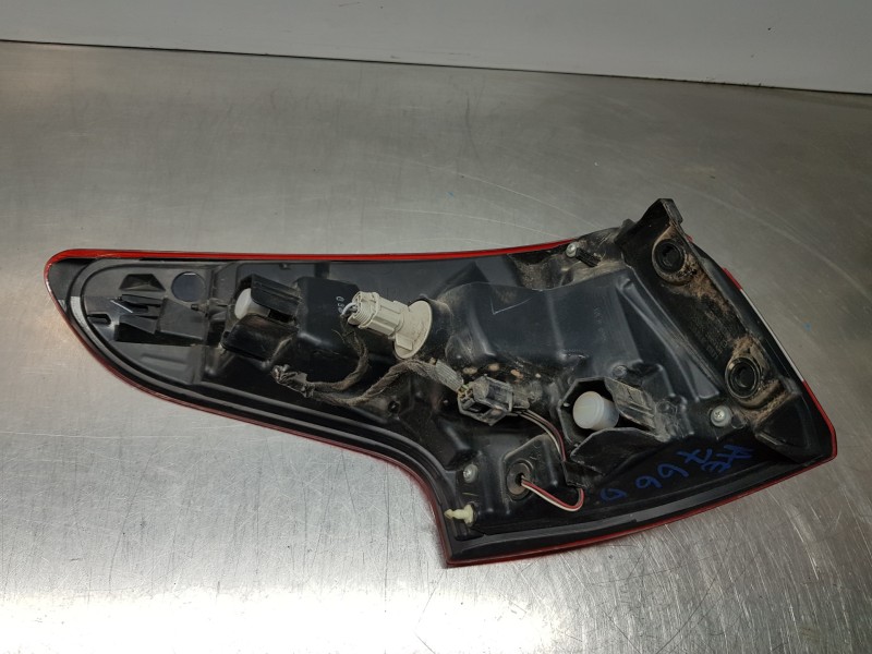 Recambio de piloto trasero derecho para nissan qashqai (j11) acenta referencia OEM IAM 265504EA0A  