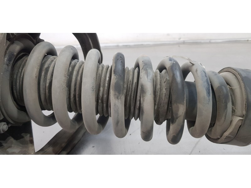 Recambio de amortiguador delantero derecho para volkswagen touareg (7l6) v6 tdi referencia OEM IAM 7L6413032S  