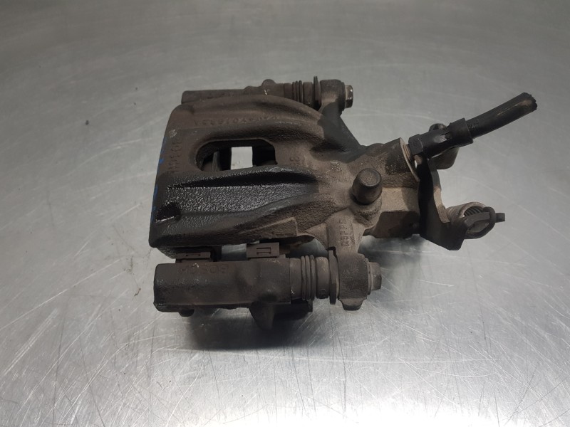 Recambio de pinza freno trasera derecha para ford mondeo berlina (ge) ghia referencia OEM IAM 2041798  