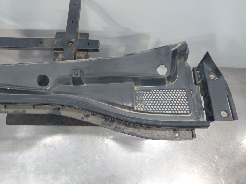 Recambio de torpedo para mg zs suv referencia OEM IAM   