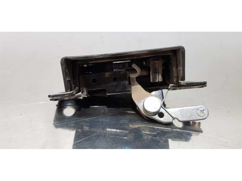 Recambio de cerradura puerta trasera derecha para volkswagen t6 transporter furgón referencia OEM IAM 7E0827506A  