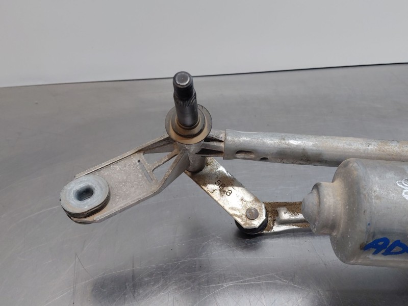 Recambio de motor limpia delantero para mg zs suv referencia OEM IAM   