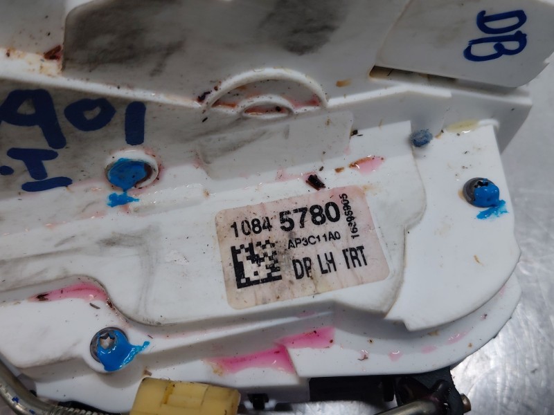 Recambio de cerradura puerta delantera izquierda para mg zs suv referencia OEM IAM   
