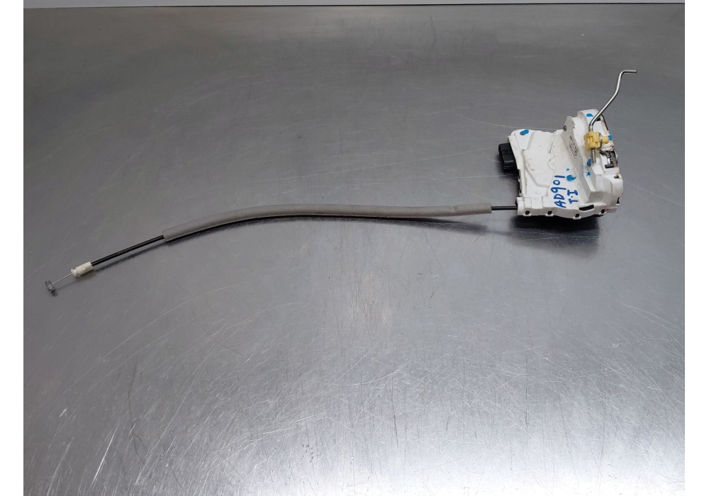 Recambio de cerradura puerta trasera izquierda para mg zs suv referencia OEM IAM   