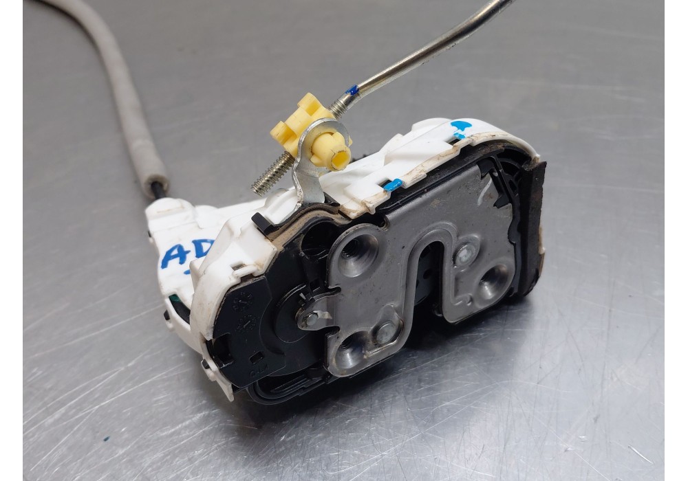 Recambio de cerradura puerta trasera izquierda para mg zs suv referencia OEM IAM   
