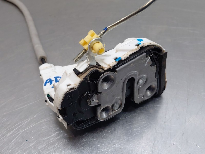 Recambio de cerradura puerta trasera izquierda para mg zs suv referencia OEM IAM   