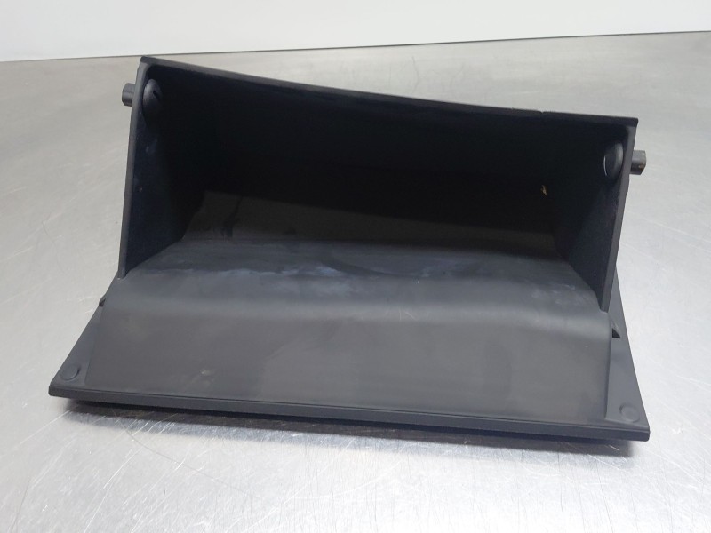 Recambio de guantera para mg zs suv referencia OEM IAM   