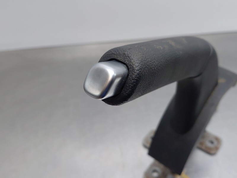 Recambio de palanca freno de mano para mg zs suv referencia OEM IAM   