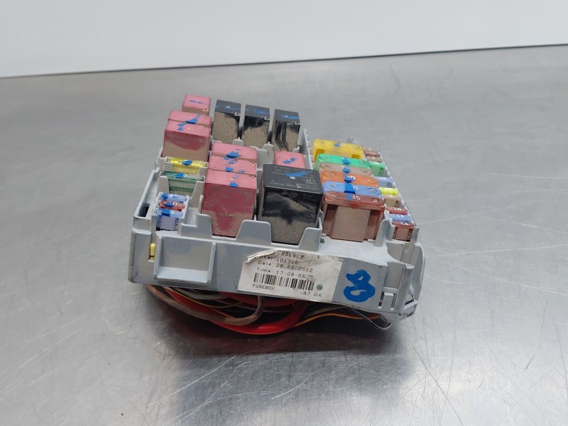 Recambio de caja reles / fusibles para fiat 500 dolcevita referencia OEM IAM 51905216  