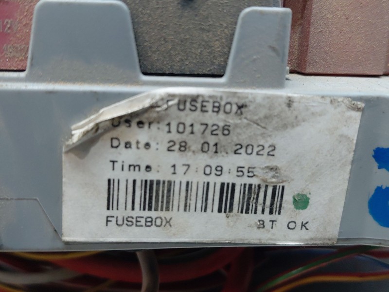 Recambio de caja reles / fusibles para fiat 500 dolcevita referencia OEM IAM 51905216  