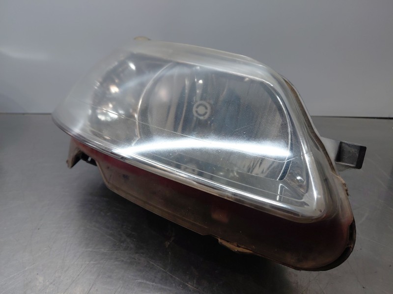 Recambio de faro derecho para citroën c4 coupé (la_) 1.6 hdi referencia OEM IAM   